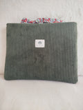 Pochette à livre artisanal cousu main tissu velours vert kaki