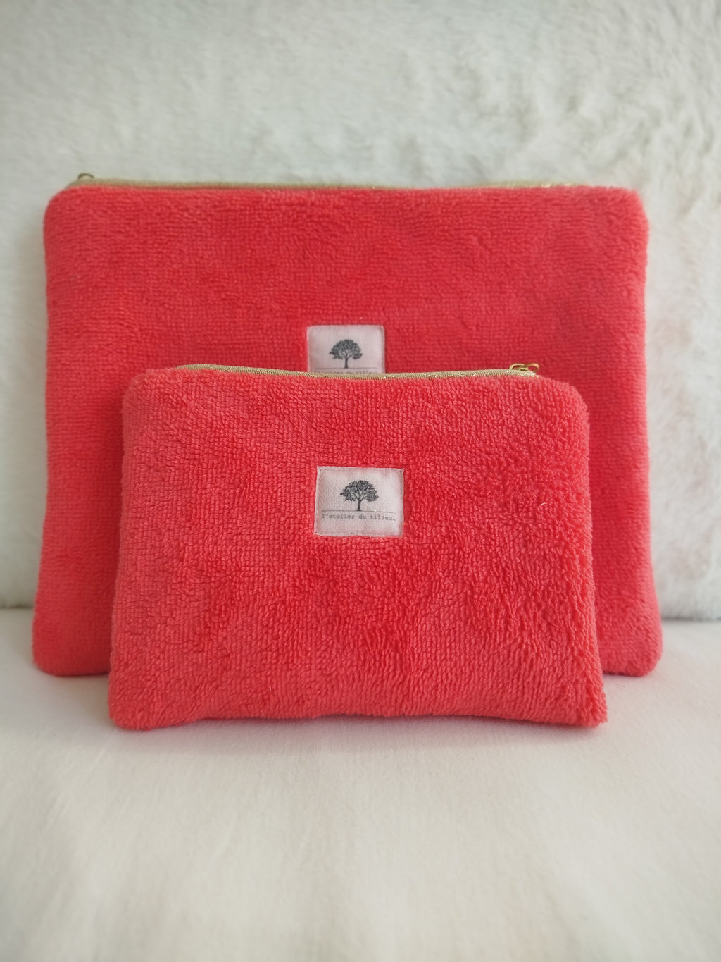 Pochette zippée artisanal cousu main , tissu éponge bambou corail