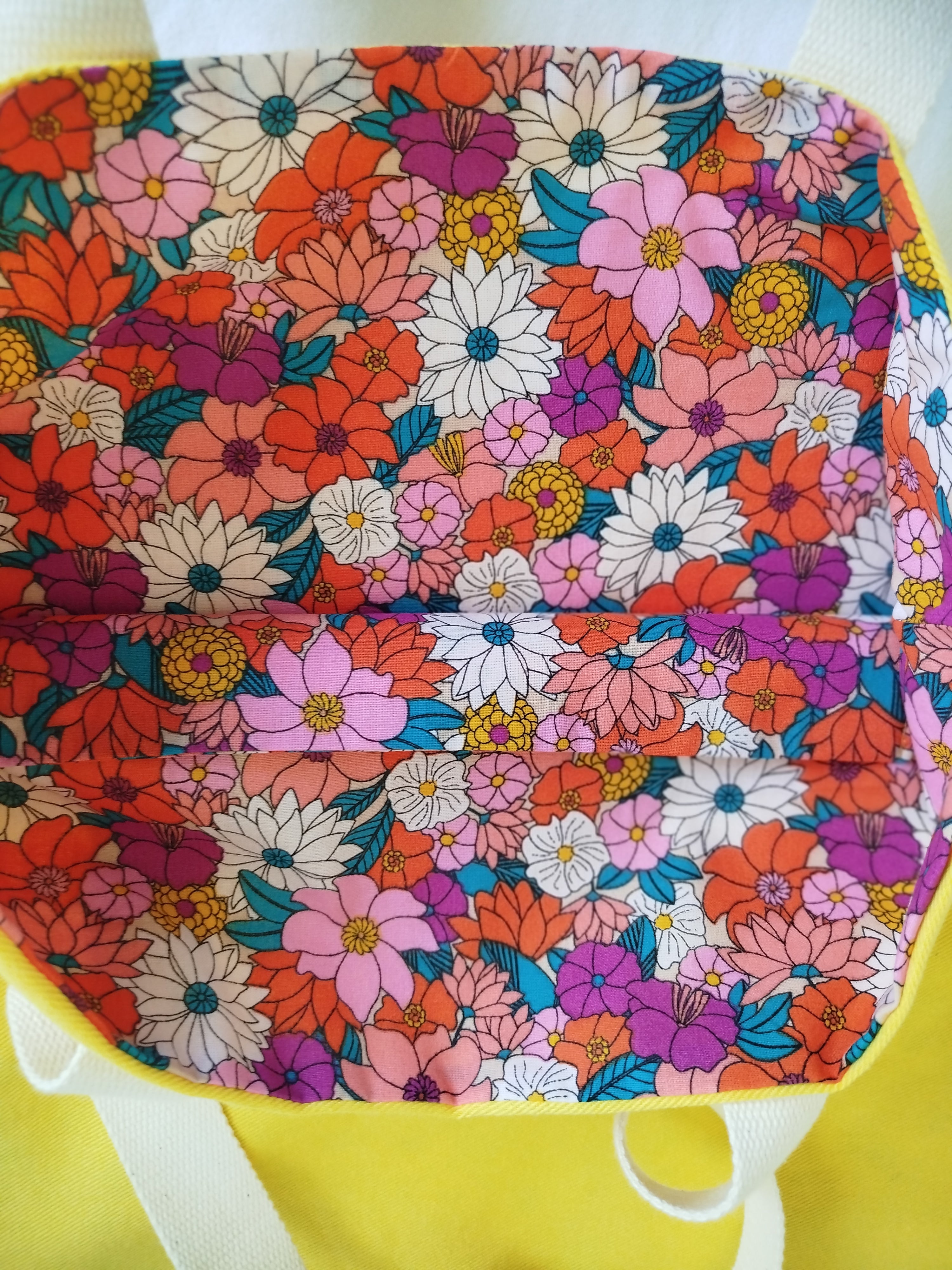 Tote bag artisanal cousu main tissu  jaune vif
