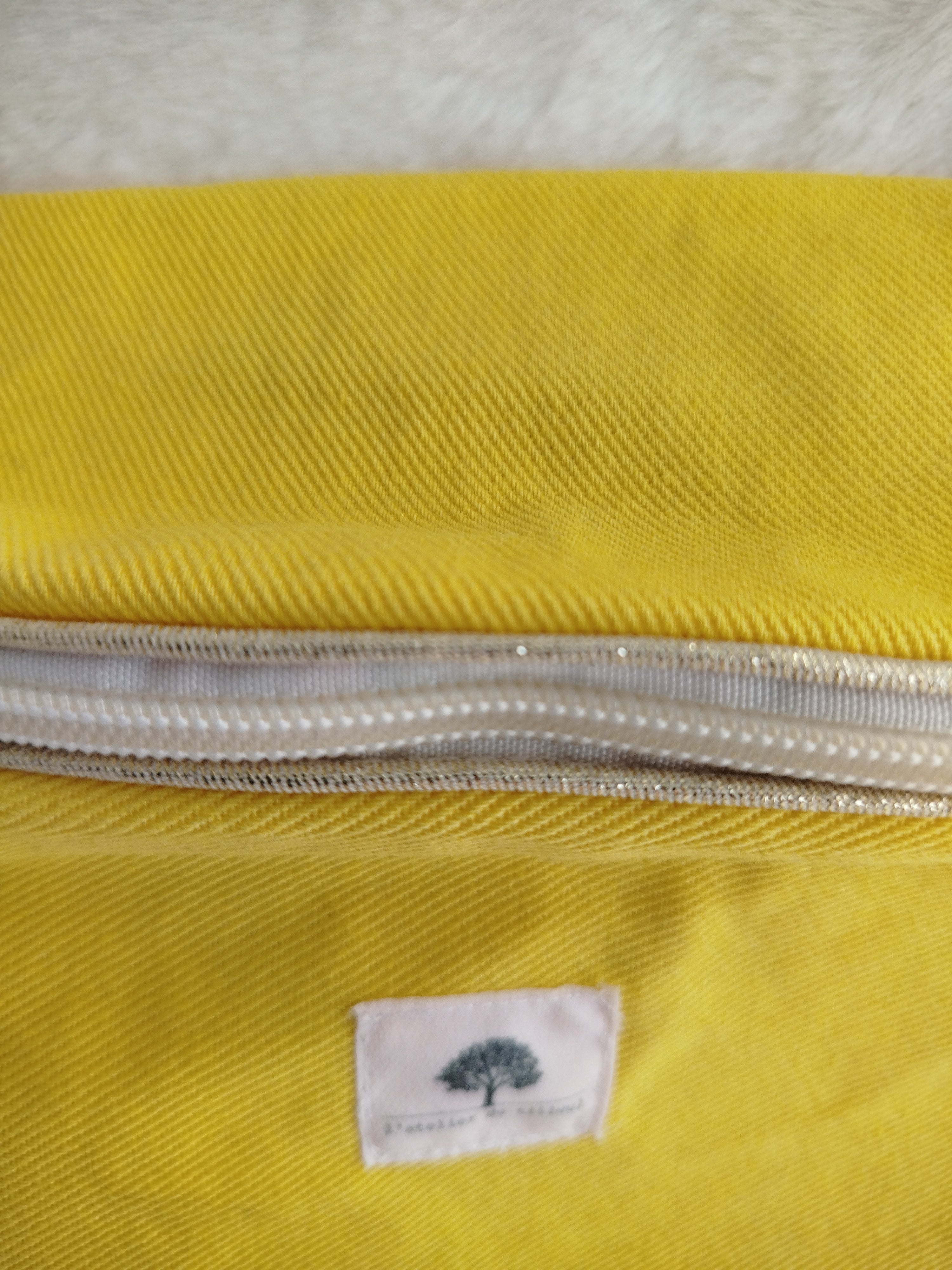 Sac banane artisanal cousu main , tissu sergé jaune vif